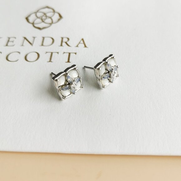 Kendra Scott Dira Stone Collection. Silver Ivory Mix Stud Earrings - Picture 3 of 4